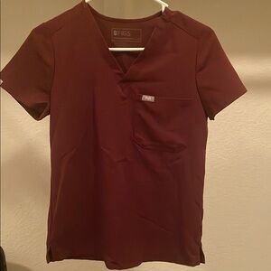 Figs women’s scrub top maroon size xxs